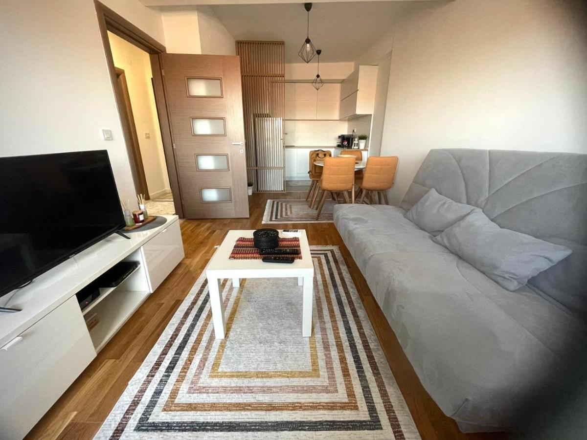 Apartman Nikol คูมาโนโว ภายนอก รูปภาพ